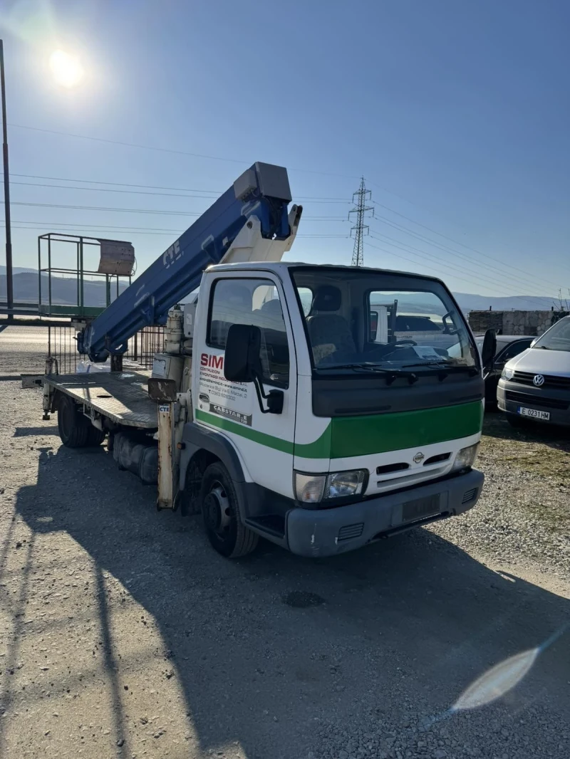 Автовишка Друга марка Nissan Cabstar, снимка 1 - Индустриална техника - 49424610