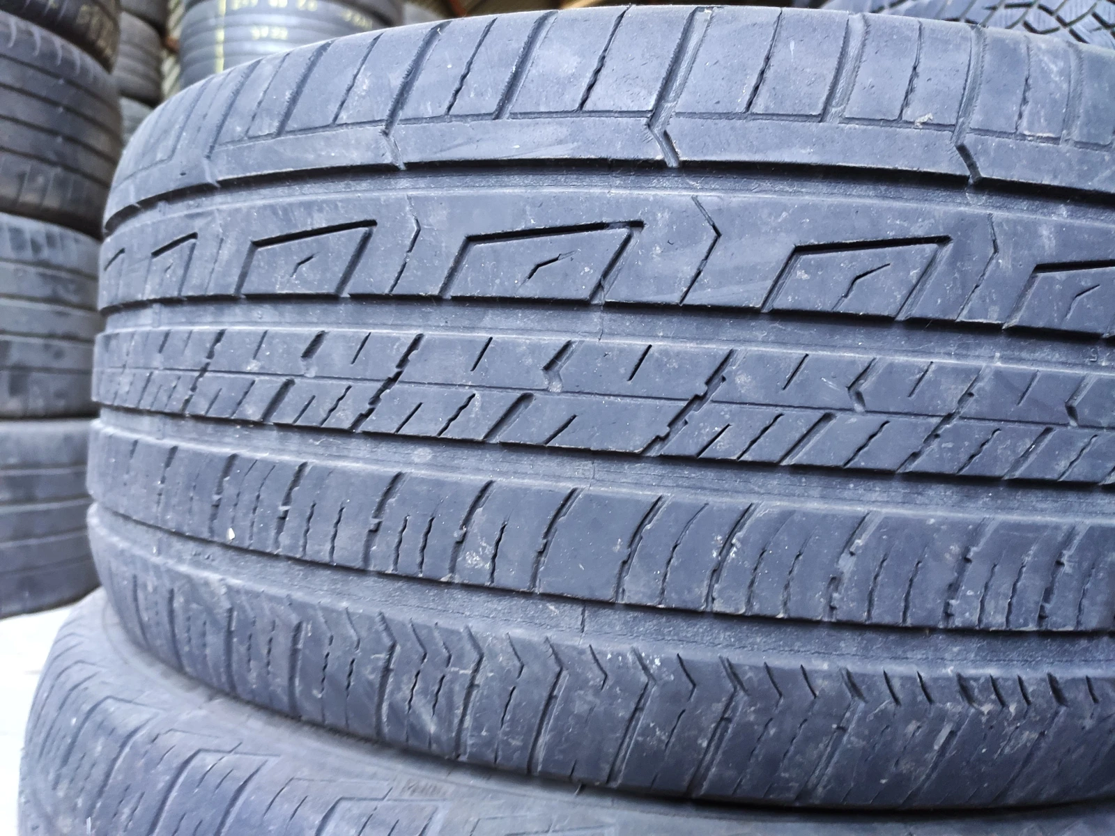 Гуми Летни 255/45R19, снимка 3 - Гуми и джанти - 55272378