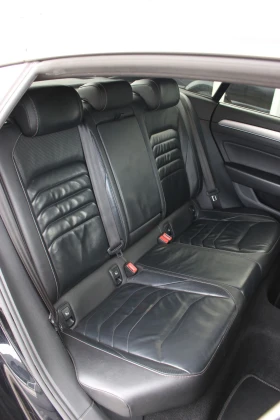 VW Arteon R-Line/ Panorama/ LED/ Digital/ Hed up/ Keyless/F1, снимка 10