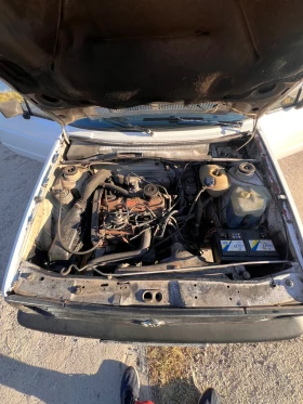 VW Golf 1.6TD , снимка 11