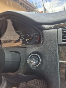 Mercedes-Benz E 300, снимка 10