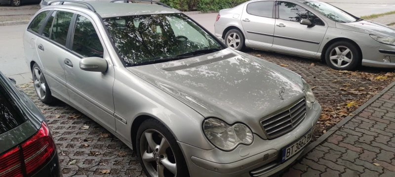 Mercedes-Benz C 220, снимка 2 - Автомобили и джипове - 47261734