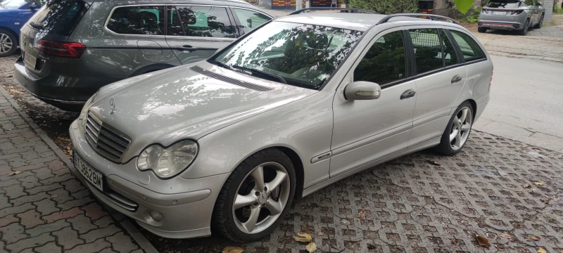 Mercedes-Benz C 220, снимка 3 - Автомобили и джипове - 49135868