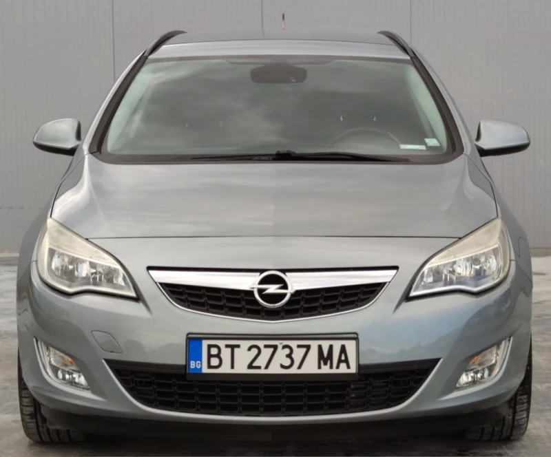 Opel Astra 1.7 CDTI, снимка 1 - Автомобили и джипове - 47276929