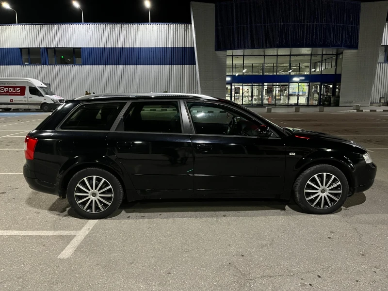 Audi A4 2.5 TDI, снимка 4 - Автомобили и джипове - 48030926