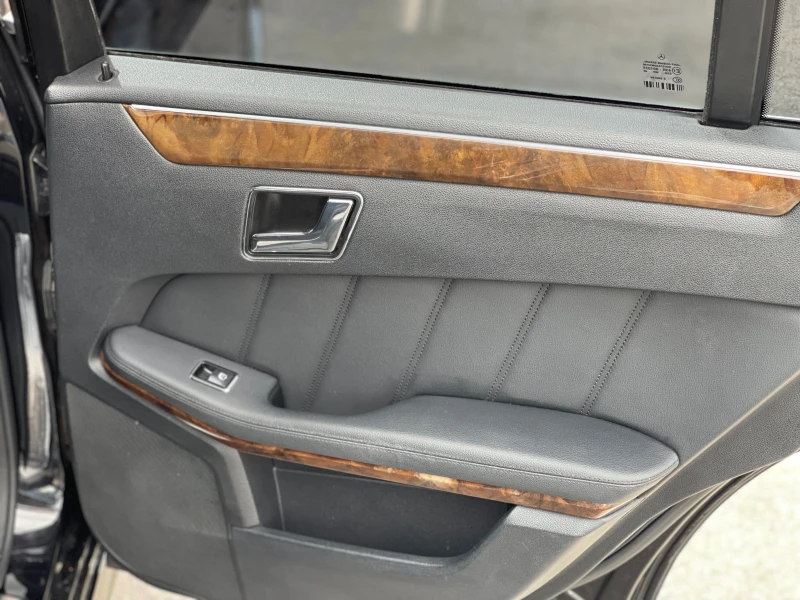 Mercedes-Benz E 250 CDi Blueefficiency Elegance, снимка 10 - Автомобили и джипове - 49495414