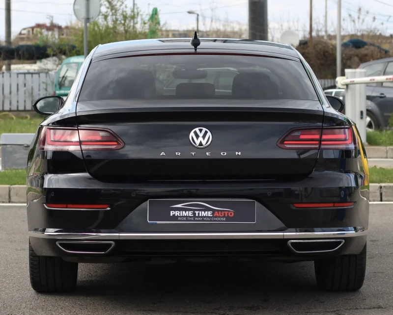 VW Arteon R-Line/ Panorama/ LED/ Digital/ Hed up/ Keyless/F1, снимка 4 - Автомобили и джипове - 49698738