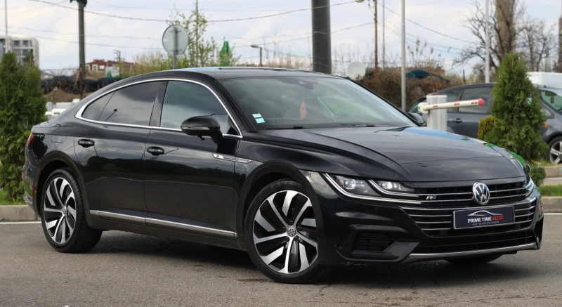 VW Arteon R-Line/ Panorama/ LED/ Digital/ Hed up/ Keyless/F1, снимка 3 - Автомобили и джипове - 49698738