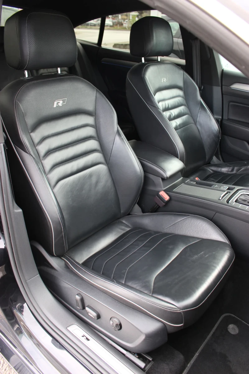 VW Arteon R-Line/ Panorama/ LED/ Digital/ Hed up/ Keyless/F1, снимка 11 - Автомобили и джипове - 49698738