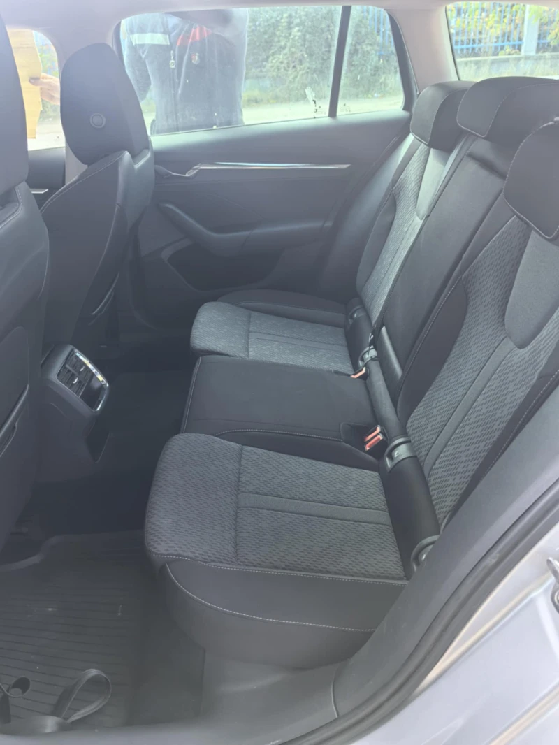 Skoda Octavia 2.0tdi, снимка 11 - Автомобили и джипове - 52077618