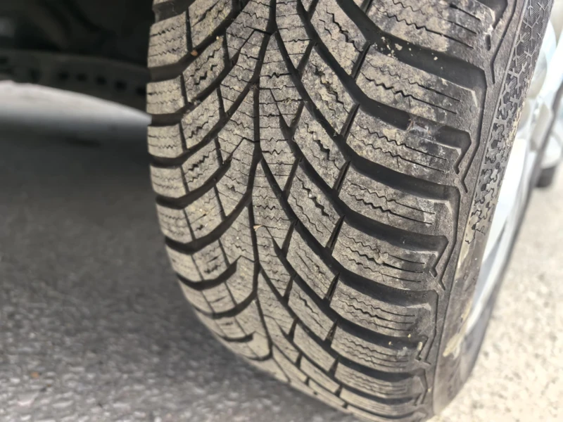 Skoda Octavia 2.0tdi, снимка 6 - Автомобили и джипове - 52077618