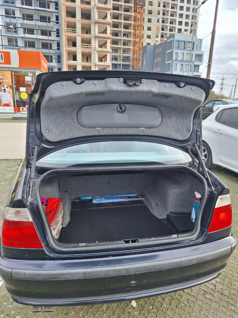 BMW 320, снимка 7 - Автомобили и джипове - 52353318