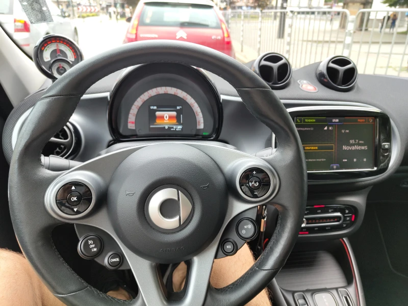 Smart Forfour, снимка 3 - Автомобили и джипове - 52425522