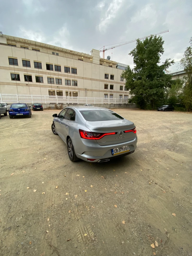 Renault Megane 1.3 Tce, снимка 2 - Автомобили и джипове - 52705272