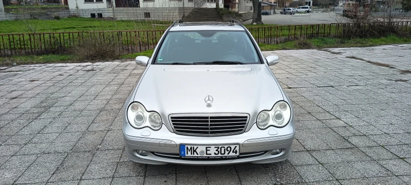 Mercedes-Benz C 320 3.2 бензин 