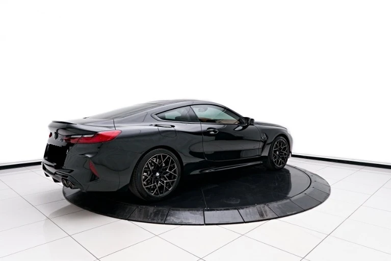 BMW M8 Coupe Competition 4.4 V8 xDrive - изображение 4