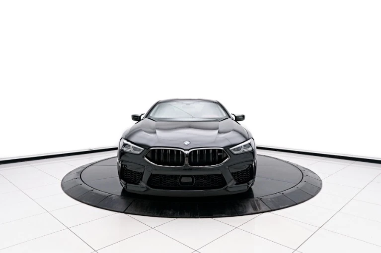 BMW M8 Coupe Competition 4.4 V8 xDrive - изображение 3