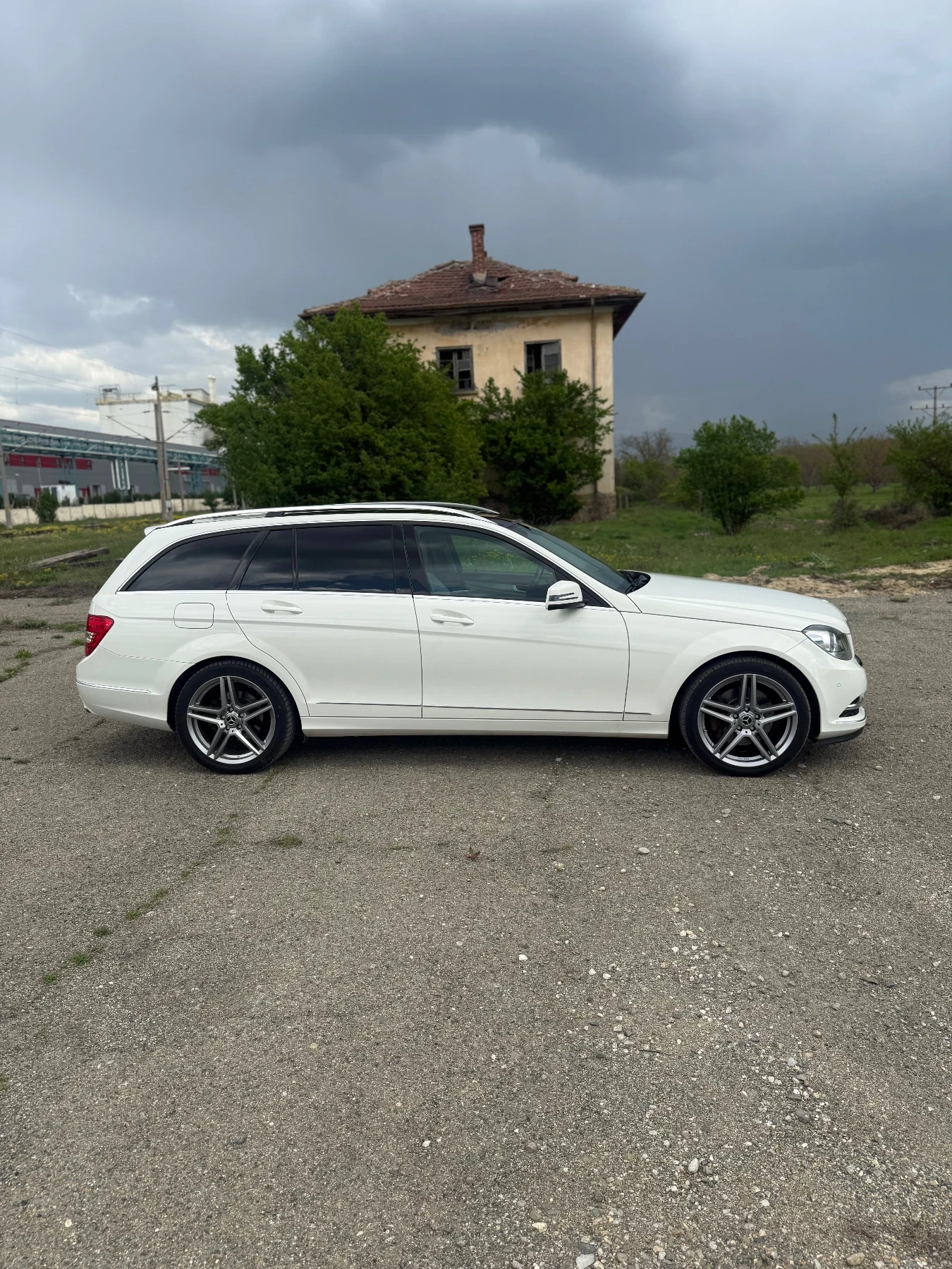 Mercedes-Benz C 350  - изображение 4