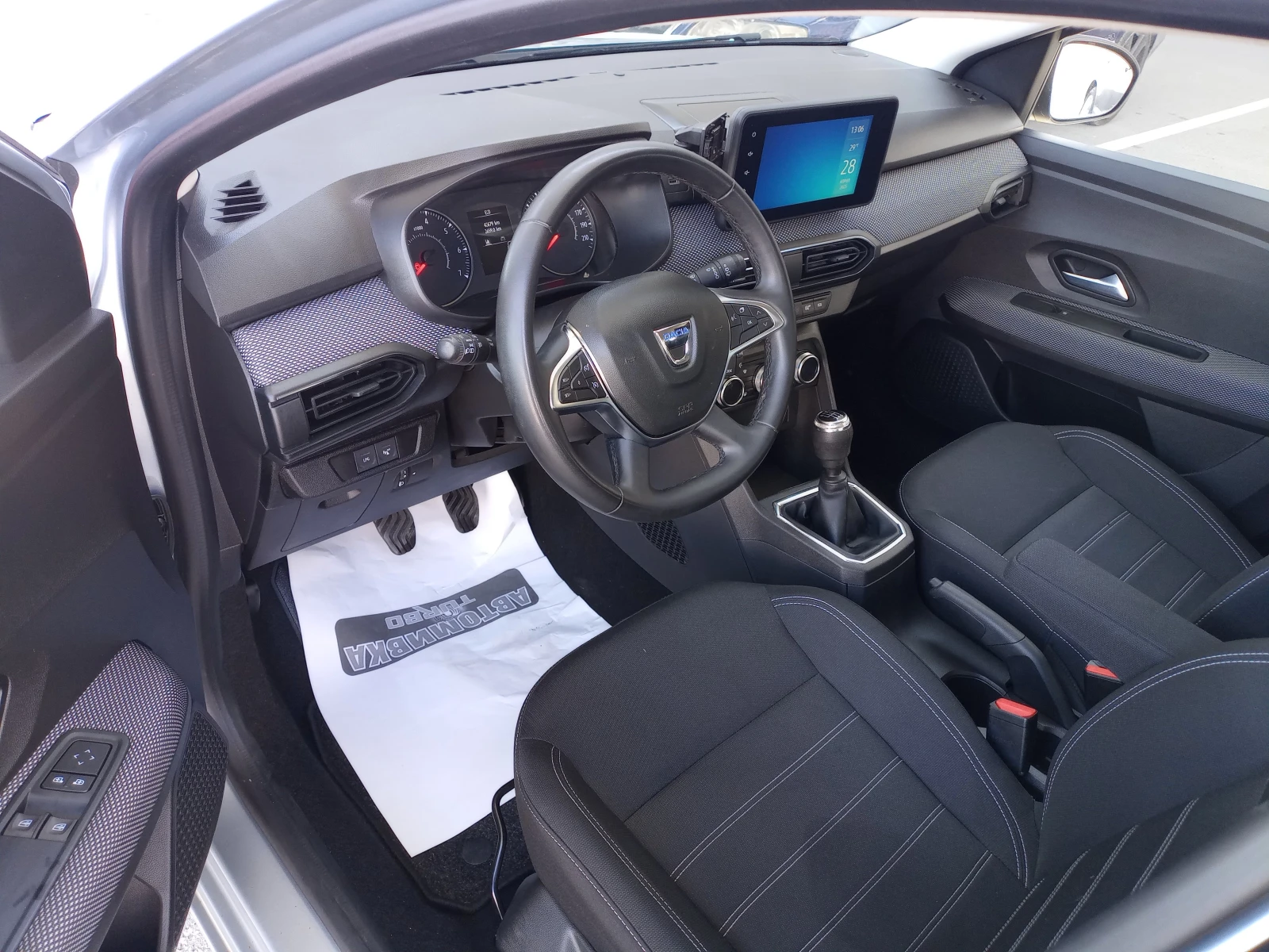 Dacia Sandero 1.0* TCe* LPG* 42600к.м.* КАТО НОВА - изображение 5