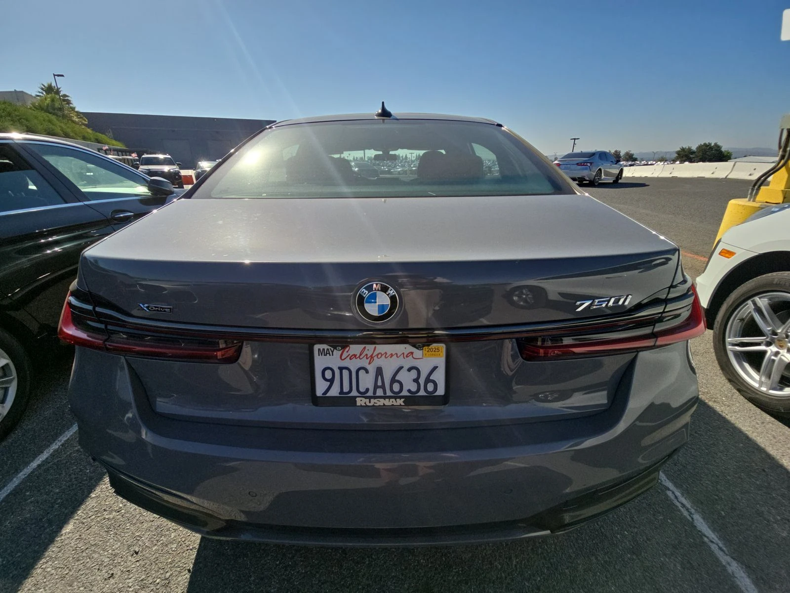 BMW 750 M-PACK* LASERLIGHT* DISTRO* HEADUP* МАСАЖ* ОБДУХ*  - изображение 4