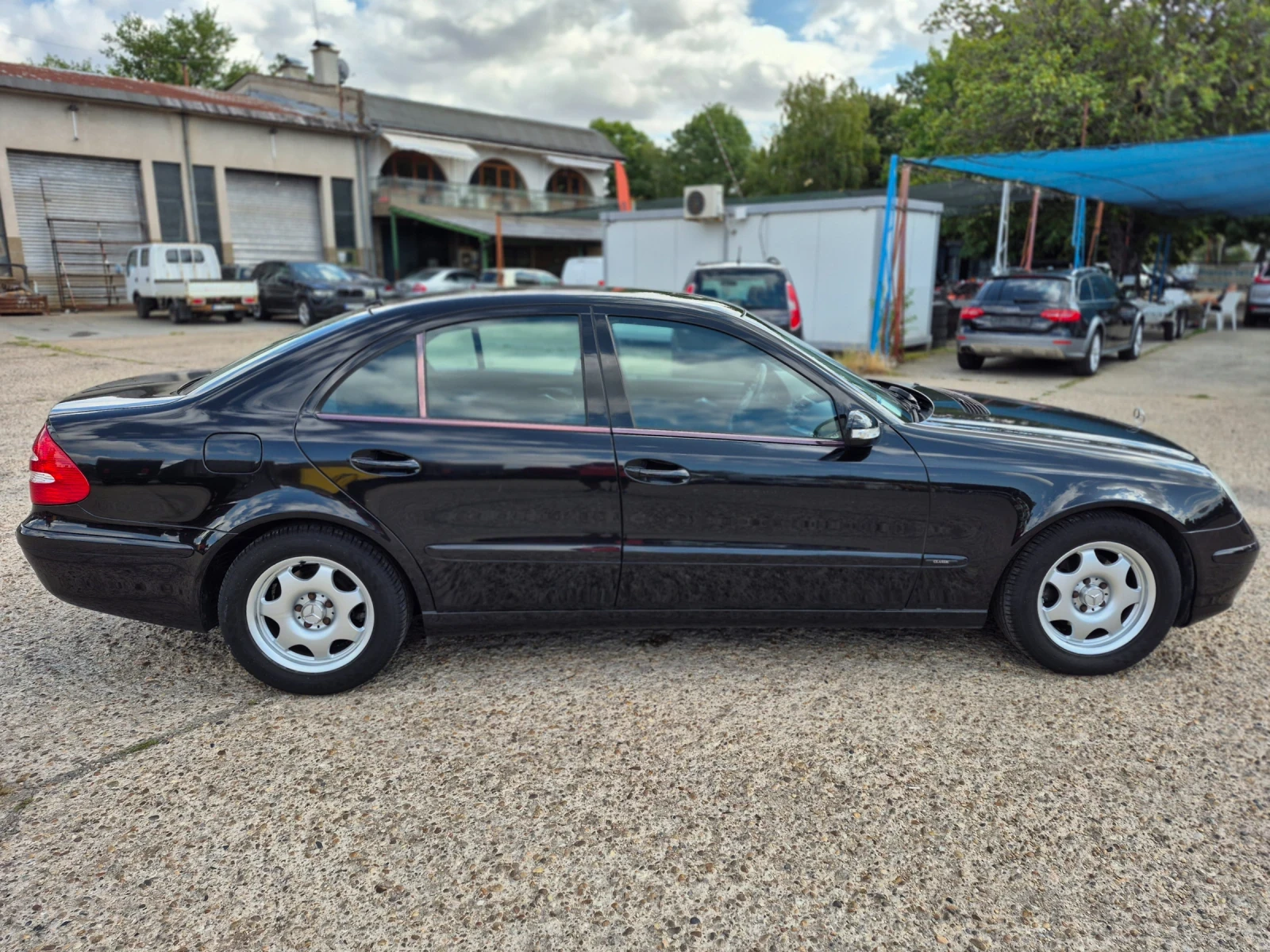 Mercedes-Benz E 220 АВТОМАТИК - изображение 2
