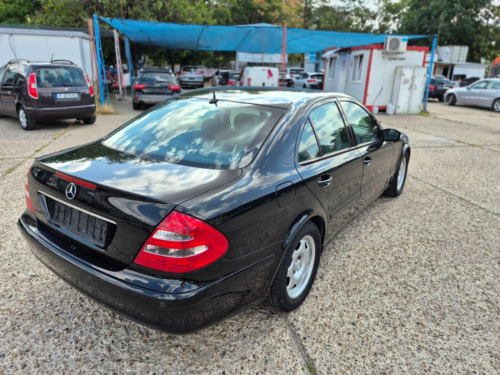 Mercedes-Benz E 220 АВТОМАТИК - изображение 4