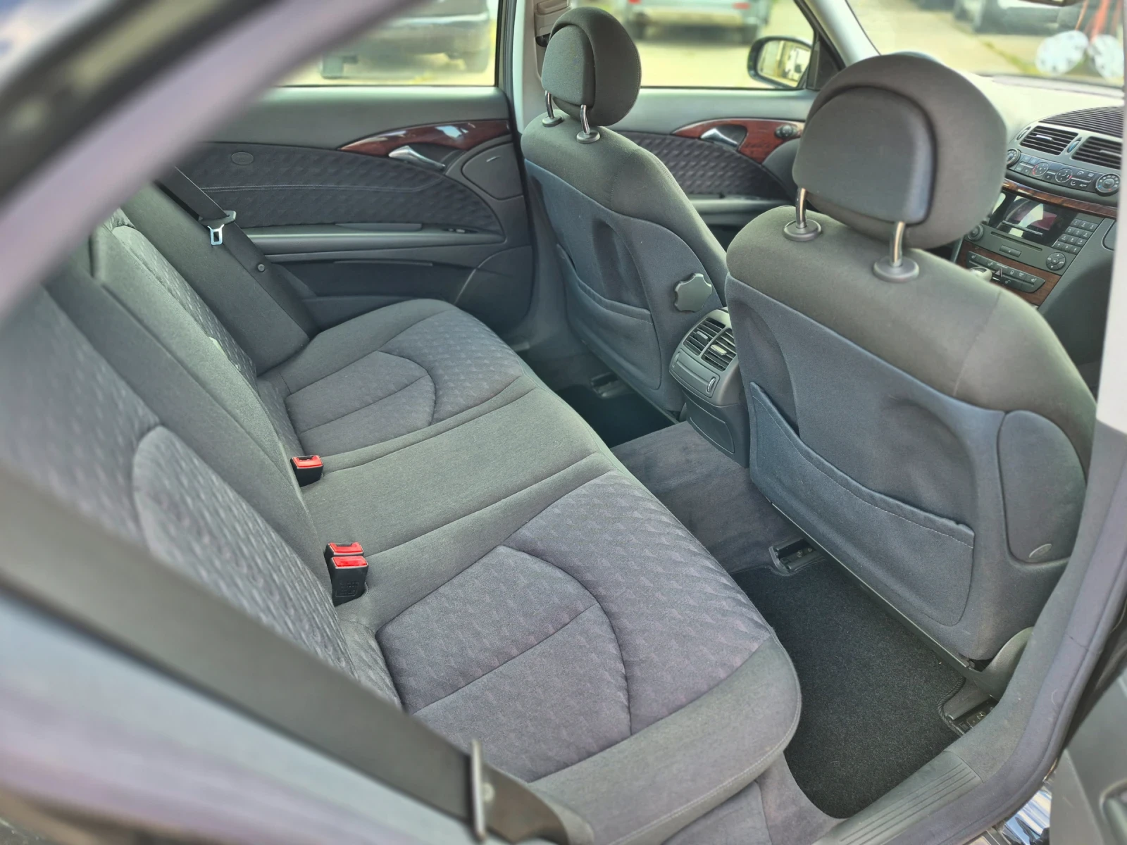 Mercedes-Benz E 220 АВТОМАТИК - изображение 7