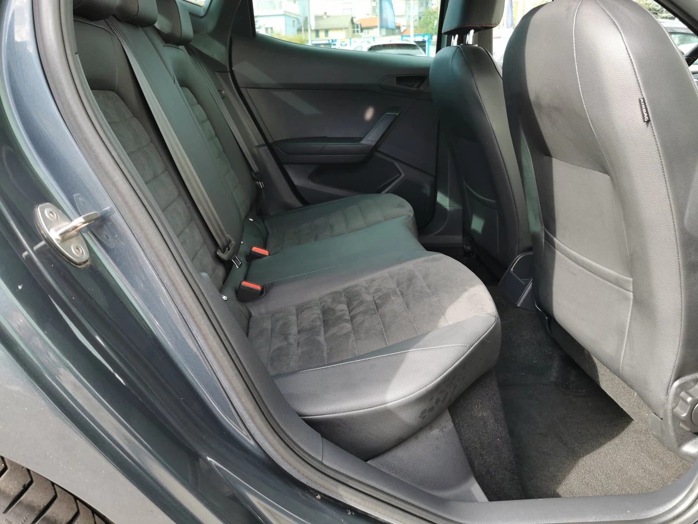 Seat Ibiza 1.0 TGI - изображение 8