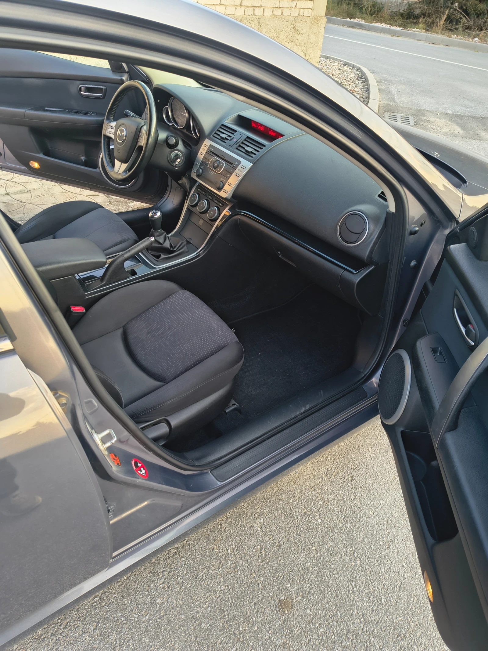 Mazda 6 2.0 D - изображение 5