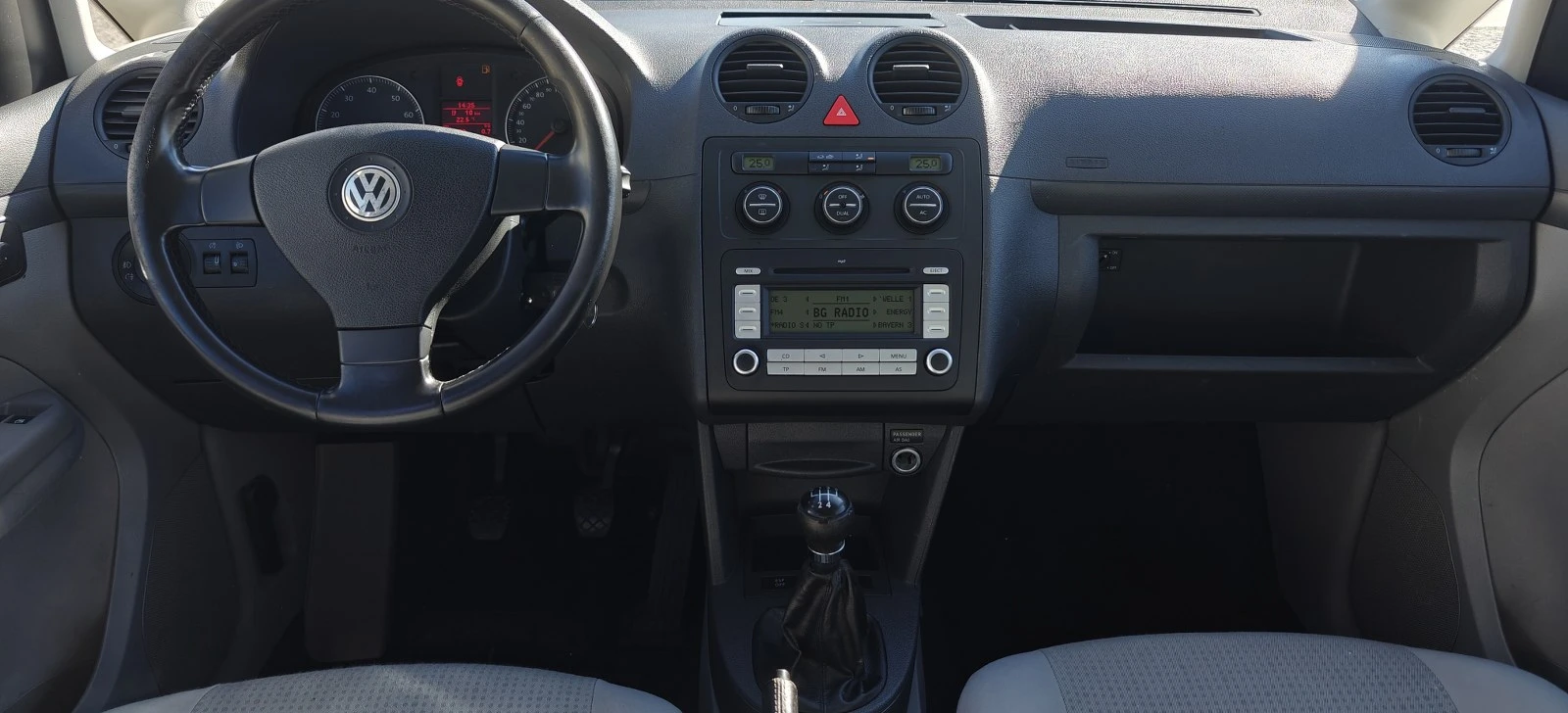 VW Caddy 1.6i-Maxi-09г | Mobile.bg — изображение 13