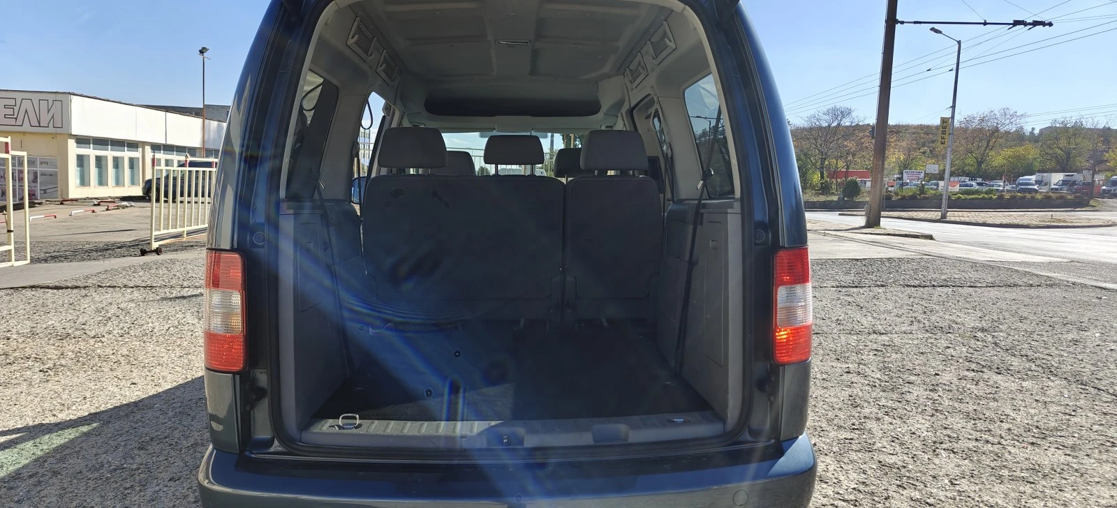 VW Caddy 1.6i-Maxi-09г | Mobile.bg — изображение 14