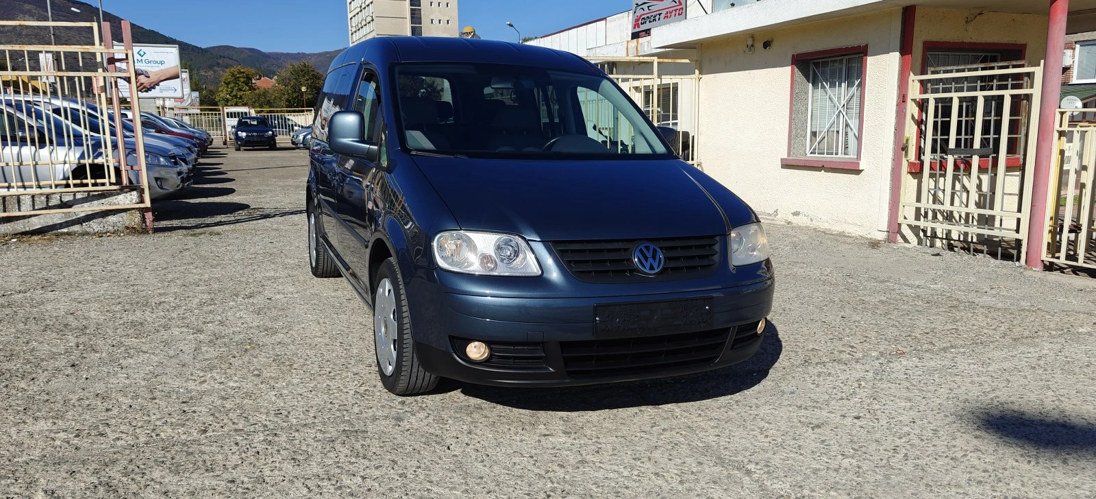 VW Caddy 1.6i-Maxi-09г - изображение 2