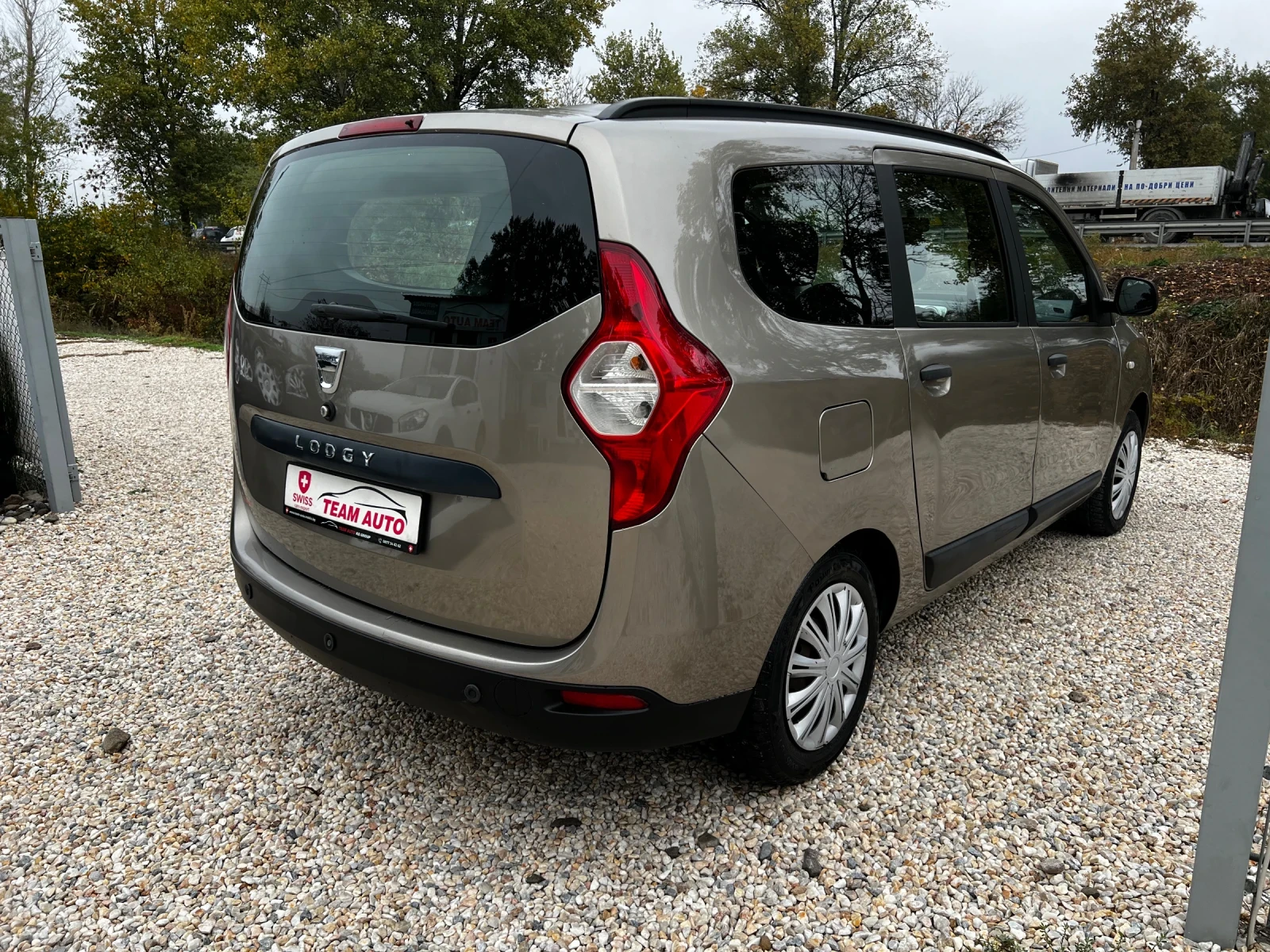 Dacia Lodgy 1.6i SWISS EDITION 180000KM | Mobile.bg   5