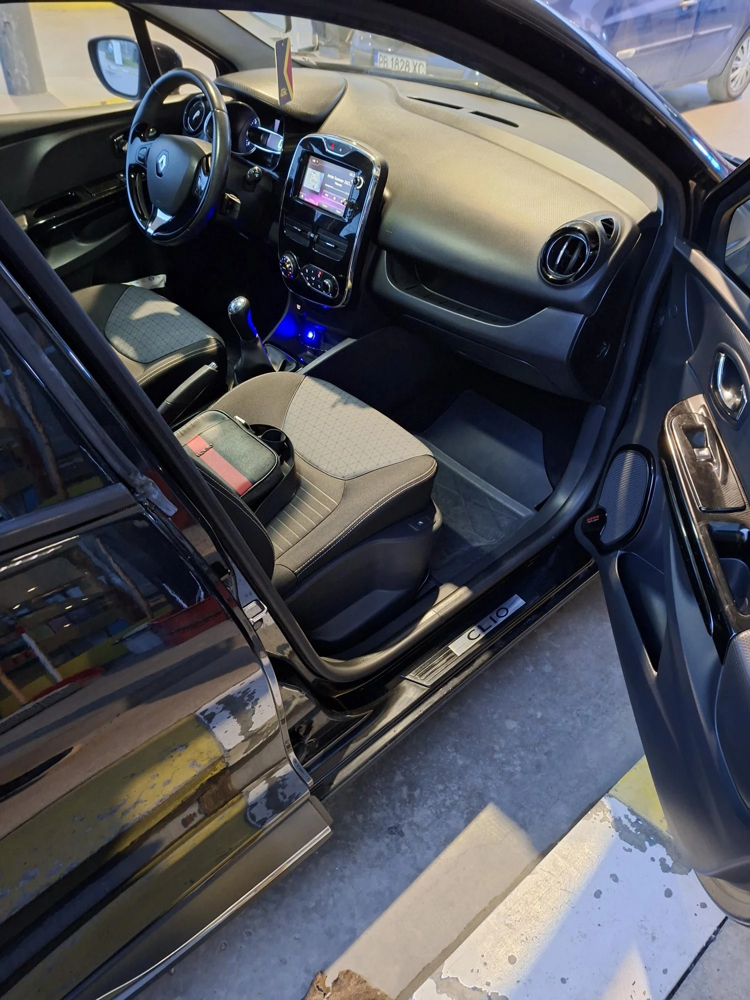 Renault Clio IV 1.5 dCi (90 Hp) Start&Stop   2013г. - изображение 5