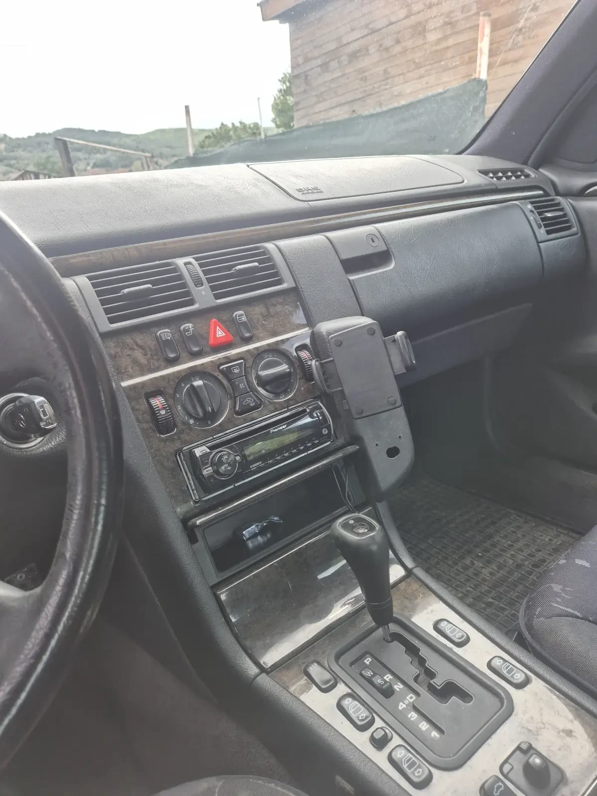 Mercedes-Benz E 300 | Mobile.bg � ����������� 11