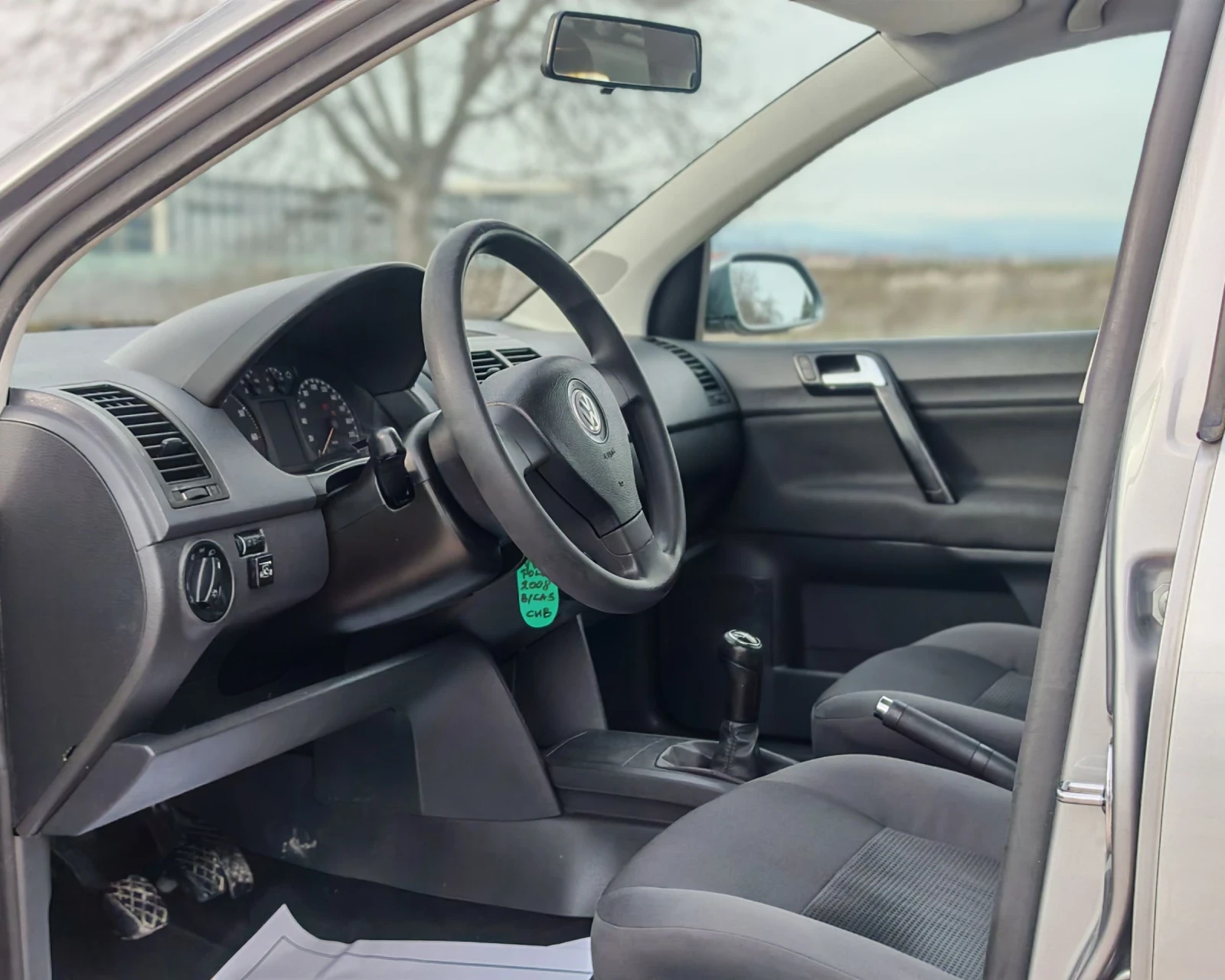 VW Polo 1.4 БЕНЗИН 80 К.С. ГАЗ! УНИКАТ! КАТО НОВА! - изображение 8