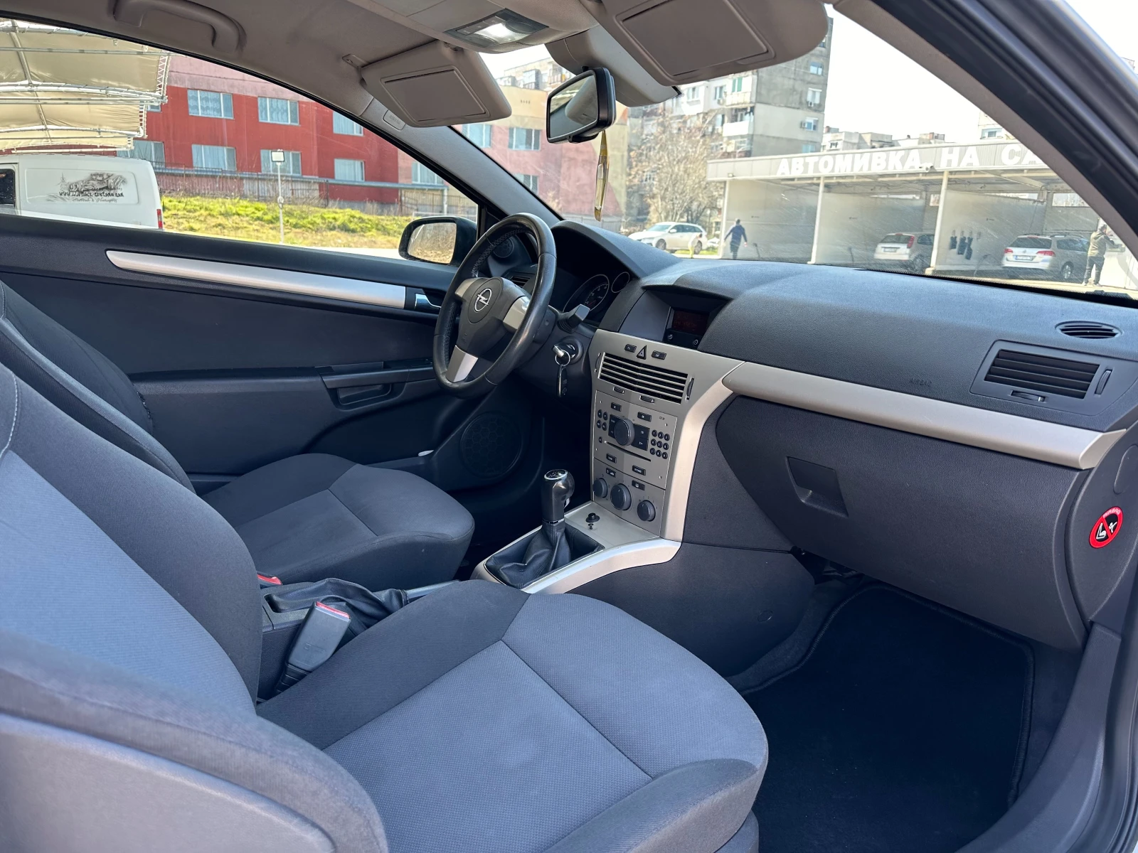 Opel Astra GTC 1.4i * 90ps* , снимка 10 - Автомобили и джипове - 53825367