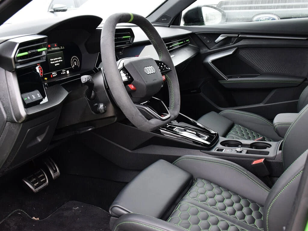 Audi Rs3 2.5T* quattro* AвтоКредит * (ЦЕНА ДО БГ), снимка 10 - Автомобили и джипове - 54002688