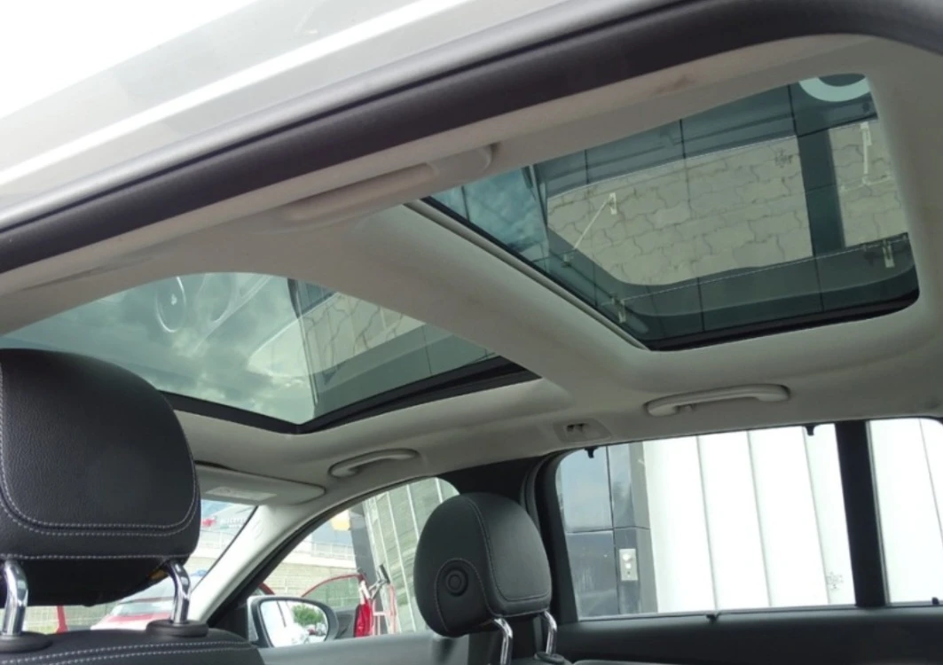 Mercedes-Benz C 250 4M, Distro, ILS, Pano, Command, снимка 4 - Автомобили и джипове - 54225825