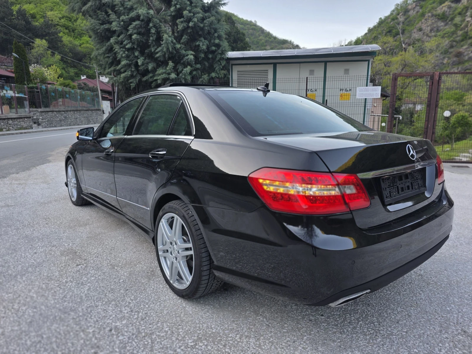 Mercedes-Benz E 350 W212 265HP 4-MATIC AMG-PACK FULL MAX DISTRONIC , снимка 6 - Автомобили и джипове - 54327105