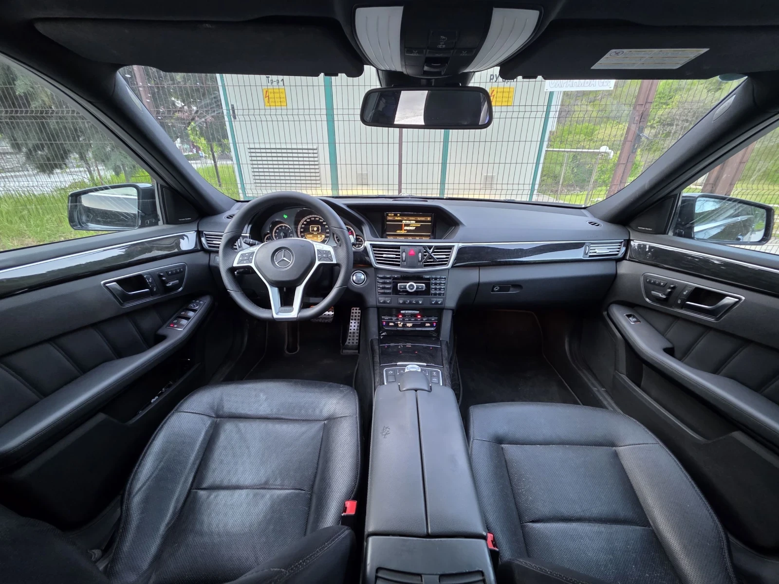 Mercedes-Benz E 350 W212 265HP 4-MATIC AMG-PACK FULL MAX DISTRONIC , снимка 12 - Автомобили и джипове - 54327105