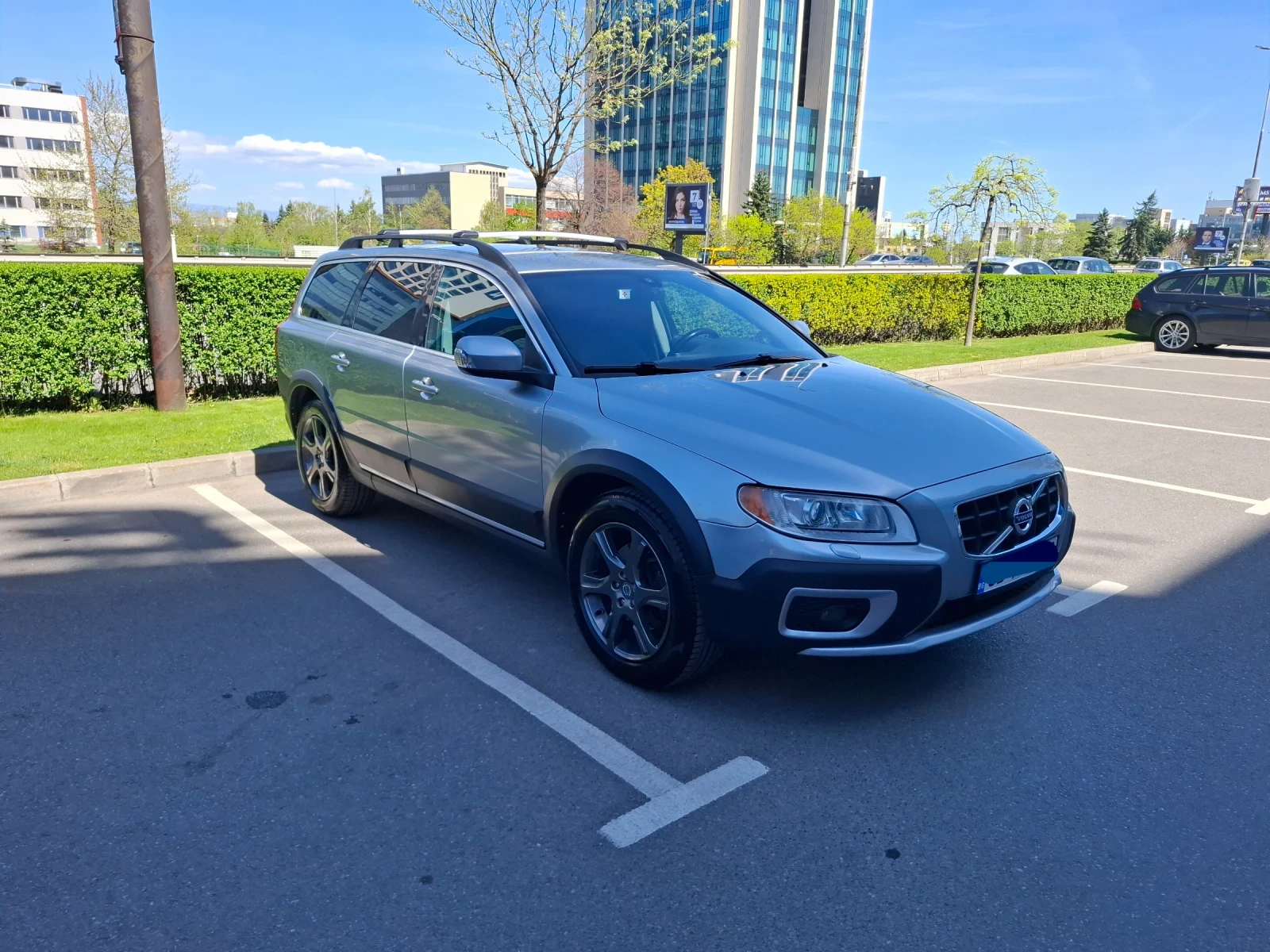 Volvo Xc70 D5 2.4 AWD, снимка 2 - Автомобили и джипове - 54376346