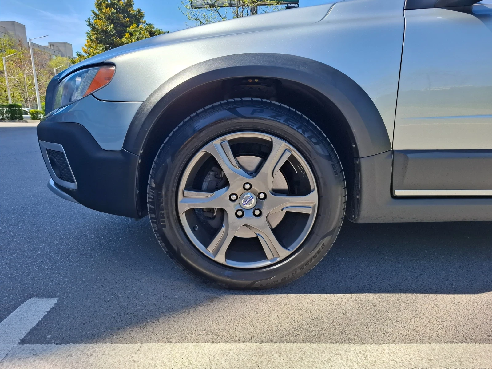 Volvo Xc70 D5 2.4 AWD, снимка 7 - Автомобили и джипове - 54376346