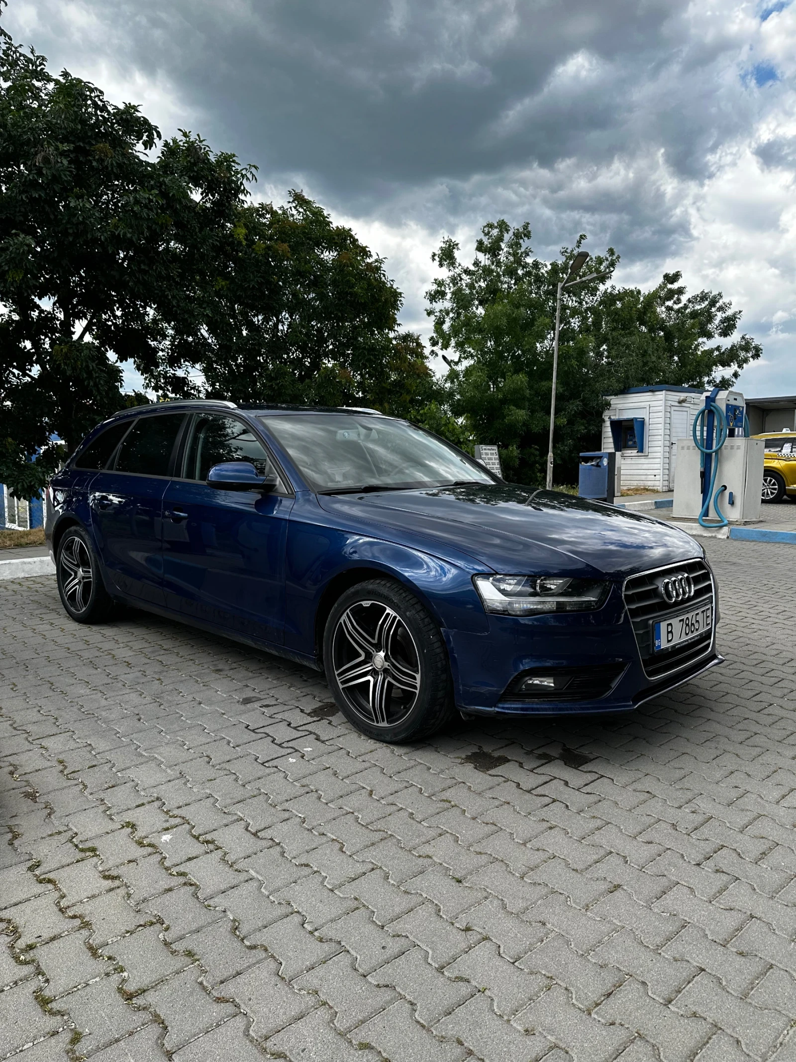 Audi A4 Avant, снимка 3 - Автомобили и джипове - 54721273