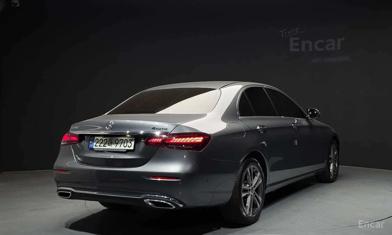 Mercedes-Benz E 350 4MATIC* BURMESTER* ОБДУХВАНЕ* ХЕДЪП* LANE* ASSIST*, снимка 2 - Автомобили и джипове - 54802002