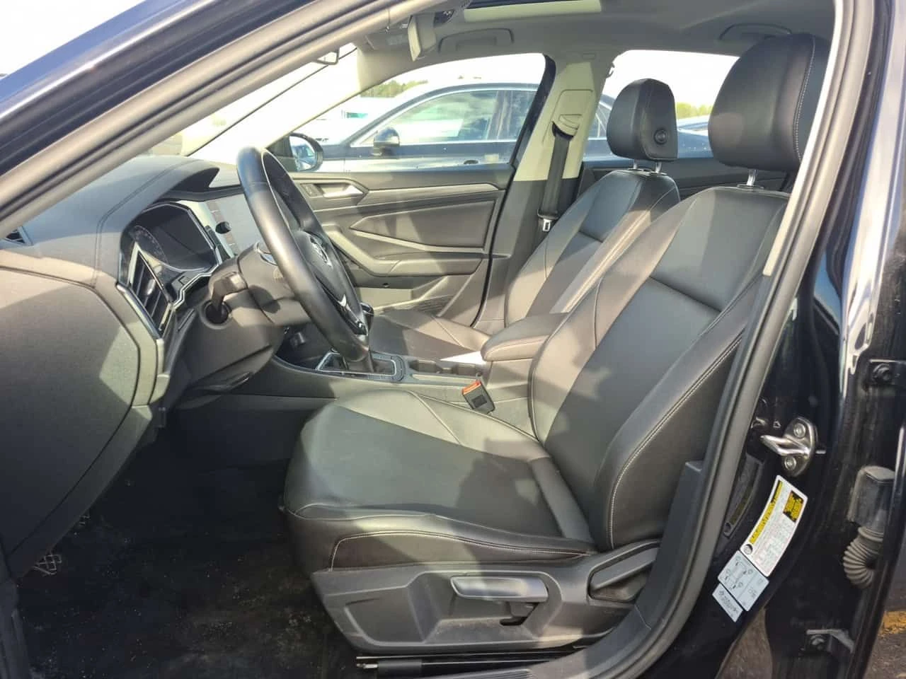 VW Jetta HIGHLINE| PANORAMA| ПОДГРЕВИ| 2 КЛЮЧА| , снимка 8 - Автомобили и джипове - 54818518