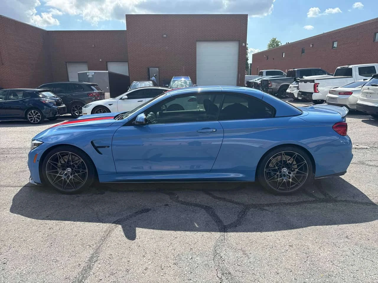BMW M4 * Cabriolet * АВТОКРЕДИТ БЕЗ ПЪРВОНАЧАЛНА ВНОСКА* , снимка 2 - Автомобили и джипове - 55198640