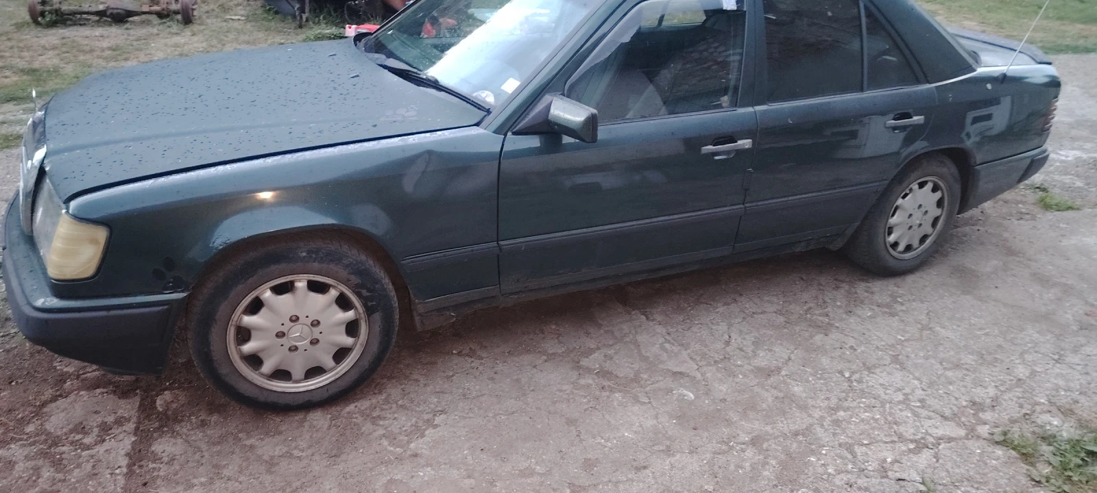 Mercedes-Benz 124 3000, снимка 16 - Автомобили и джипове - 55425883