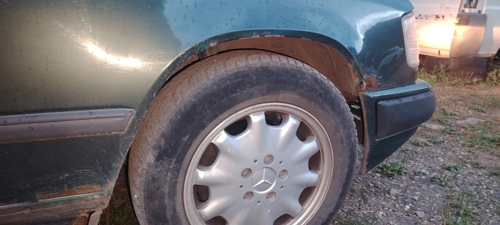 Mercedes-Benz 124 3000, снимка 4 - Автомобили и джипове - 55425883
