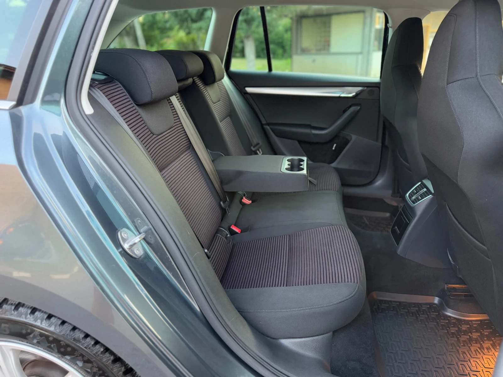 Skoda Octavia 2.0TDI/150�� | Mobile.bg � ����������� 12